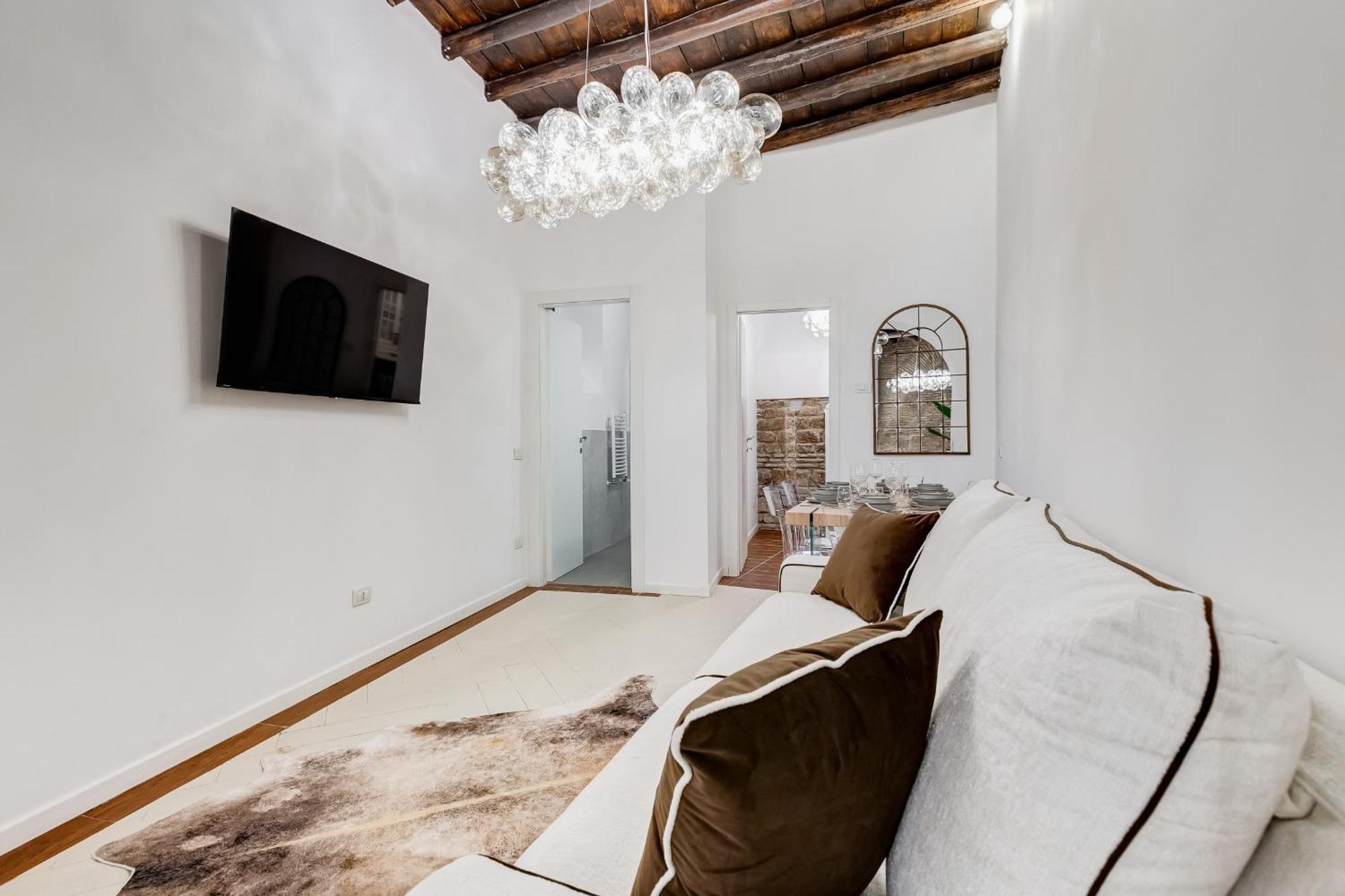 New - 8 People Romedreamhome Rom